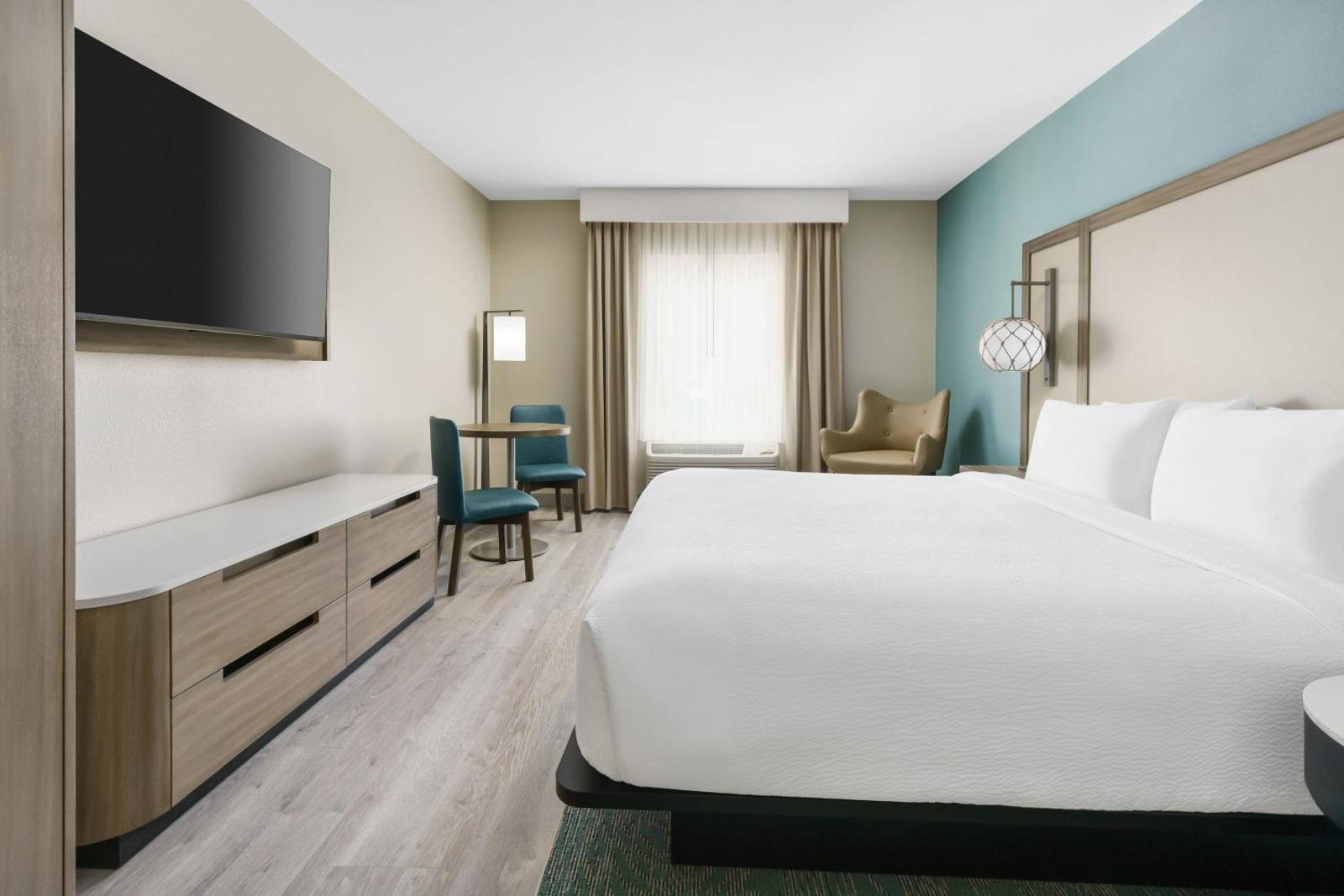 Fairfield by Marriott Inn & Suites Marathon Florida Keys Main image 2
